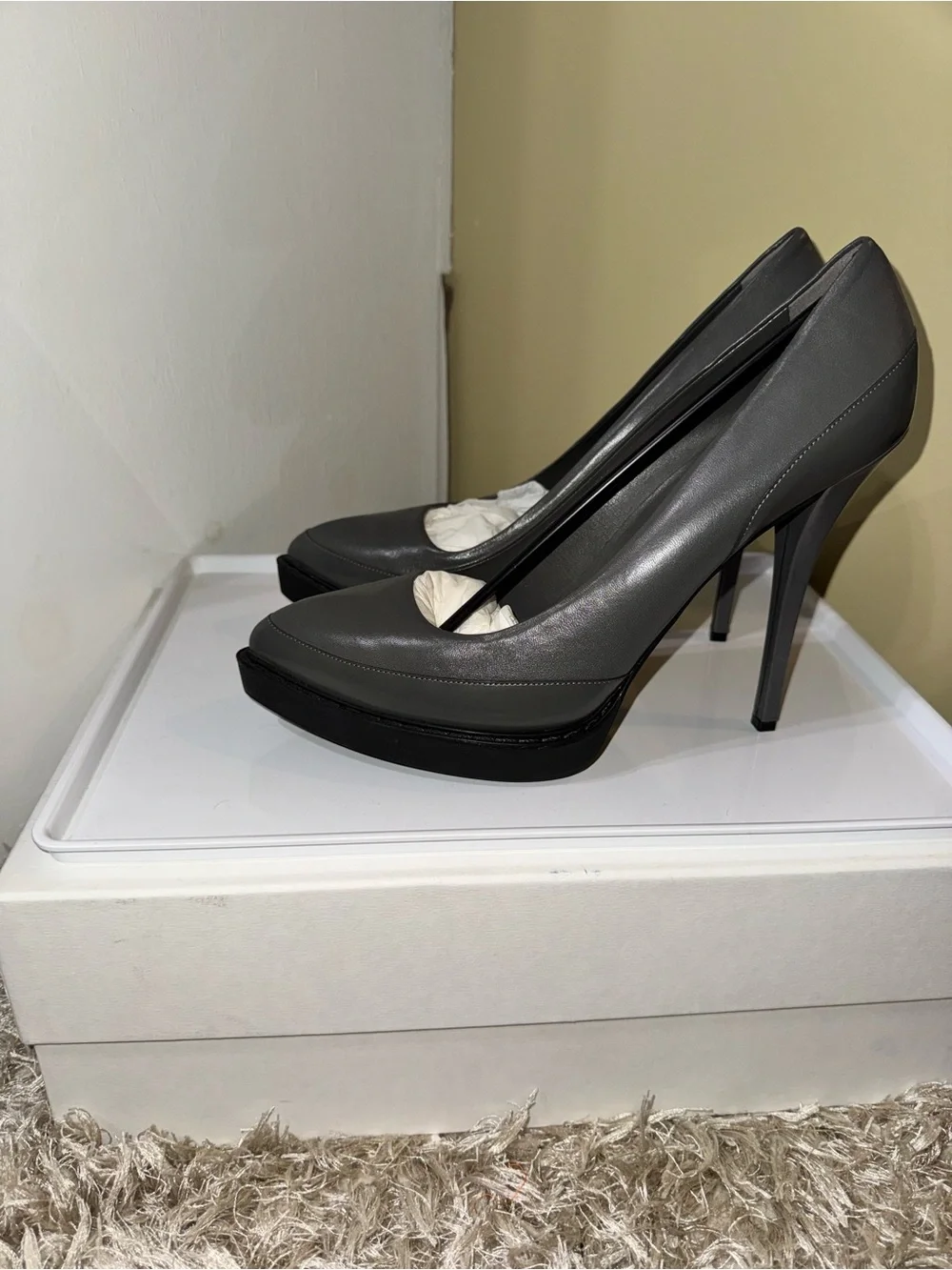 Gucci Gray Leather Platform Stiletto Pumps